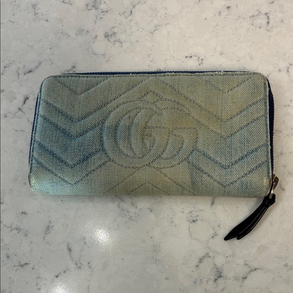 Gucci Light Blue Denim Chevron Wallet with Pearl Logo - Picture 2 of 7